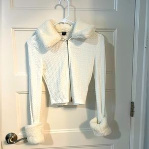 White long sleeve fuzzy zip-up